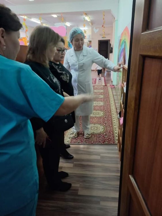 Бөбекжай бақшамызда қараша айындағы 22-24 жұлдызы аралығында ата-аналарға арналған"Ашық есік күні"ұйымдастырылып,өткізілді.